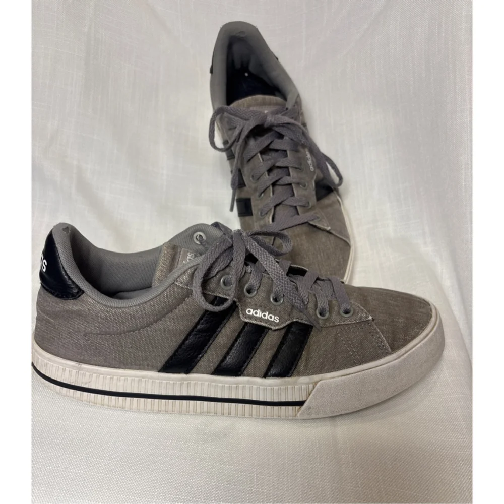 ADIDAS Daily 3.0 Mens Grey Canvas with Black Stripes sz 8.5